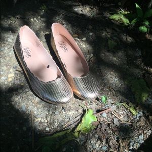 FREE Gold flats WITH BUNDLE